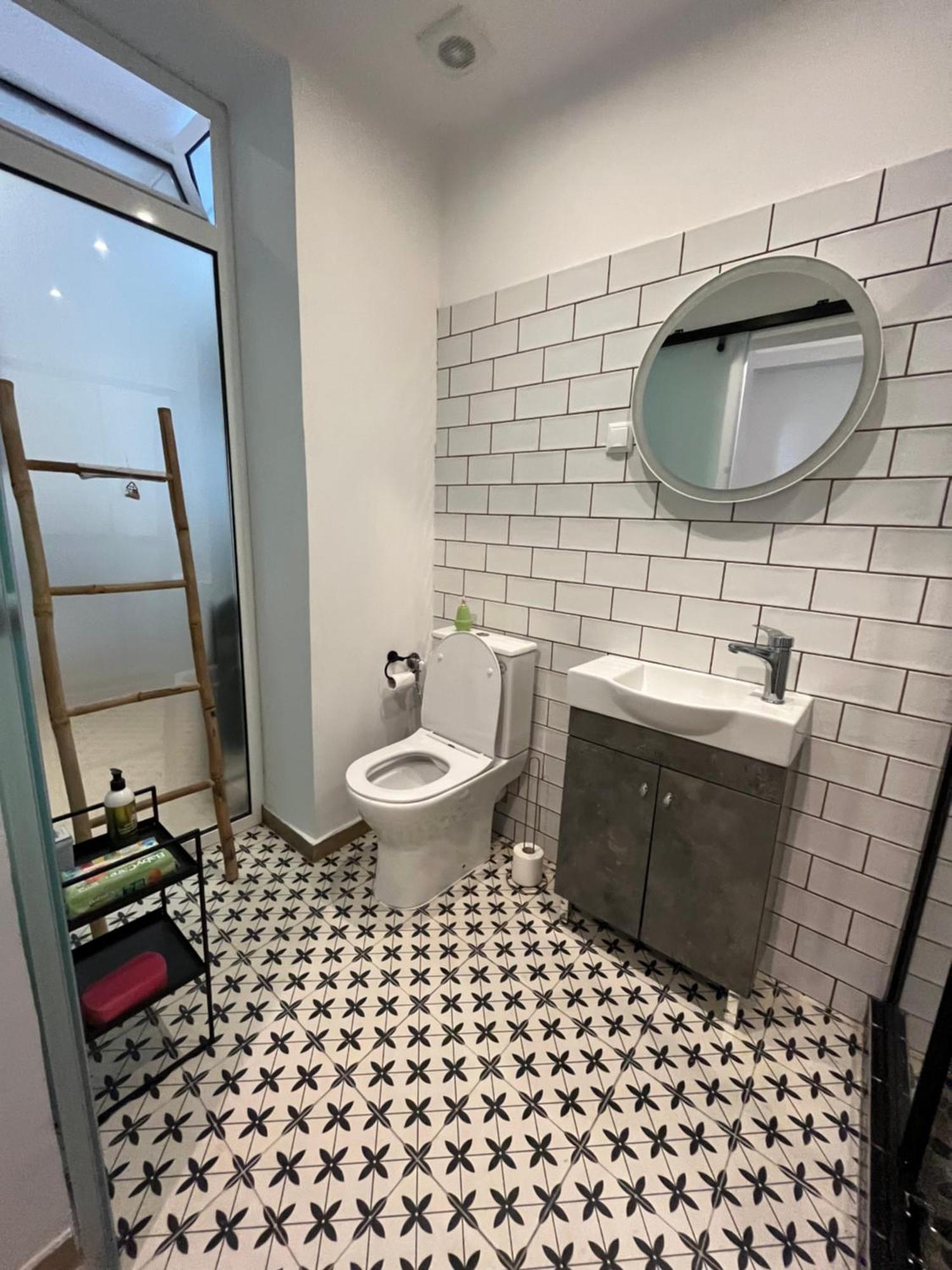 Noa - Designed Garden Studio In The City Center カラマタ エクステリア 写真