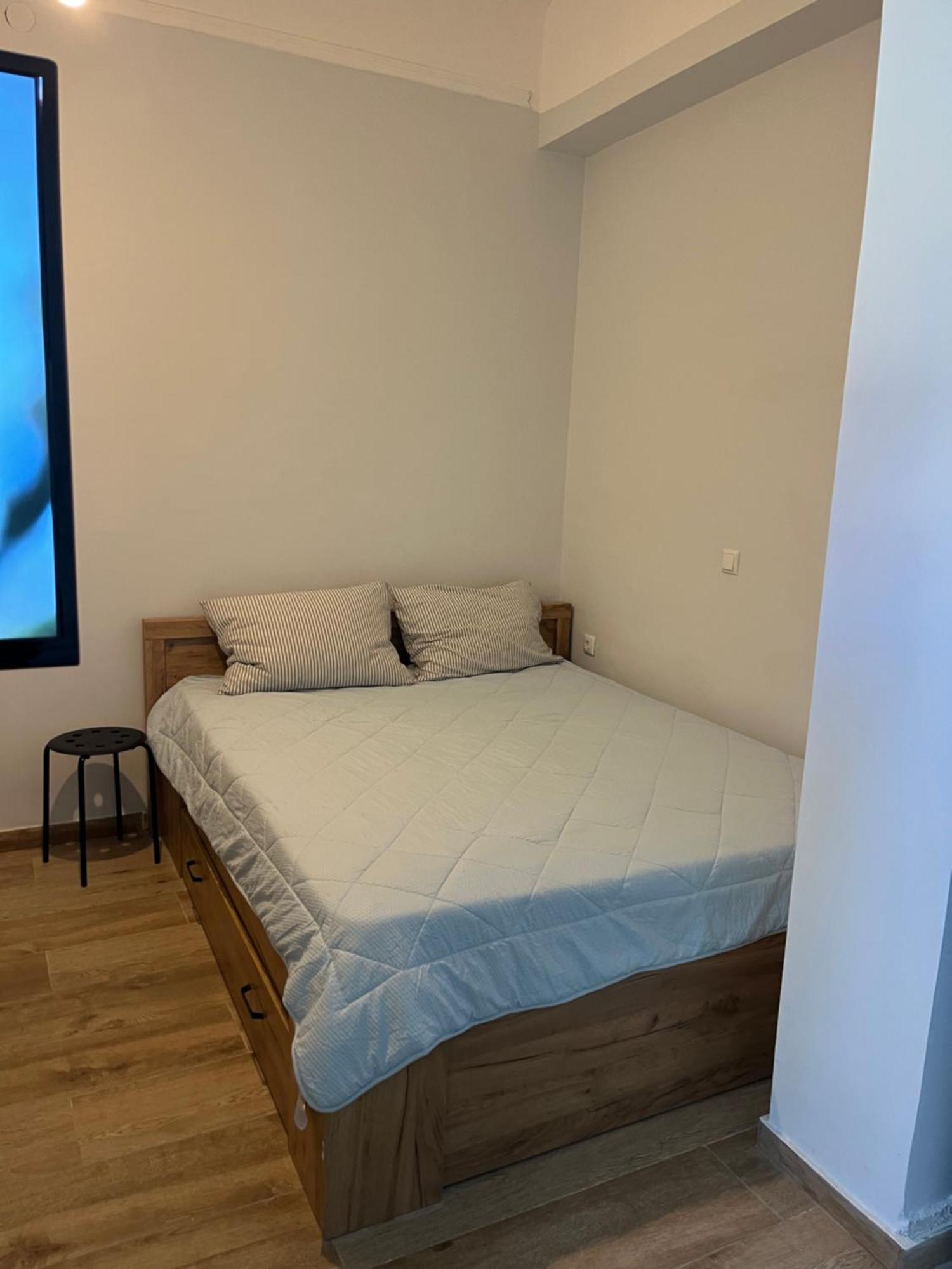 Noa - Designed Garden Studio In The City Center カラマタ エクステリア 写真