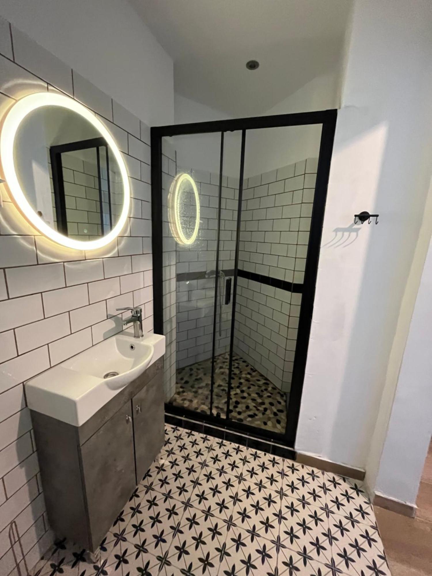 Noa - Designed Garden Studio In The City Center カラマタ エクステリア 写真